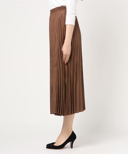 STYLEBLOCK(スタイルブロック)の「フェイクスエードプリーツスカート(スカート・レディース・キャメル/ブラウン/グリーン・M)」の4枚目の写真