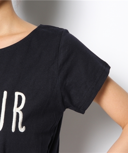 Chico（チコ）の「AMOUR刺繍T（Tシャツ/カットソー・レディース・ホワイト/グレー/ネイビー・FREE）」の4枚目の写真