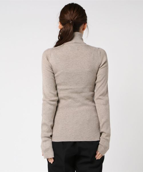 CLANE（クラネ）の「TURTLE RIB KNIT TOPS（ニット/セーター・レディース・ブラック/ベージュ/ブラウン・1/2）」の4枚目の写真