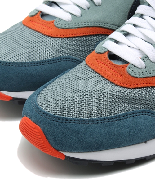 BEAMS BOY（ビームスボーイ）の「NIKE / AIR ODYSSEY (652989-004)（スニーカー・レディース・グレー・25/24/24.5）」の5枚目の写真