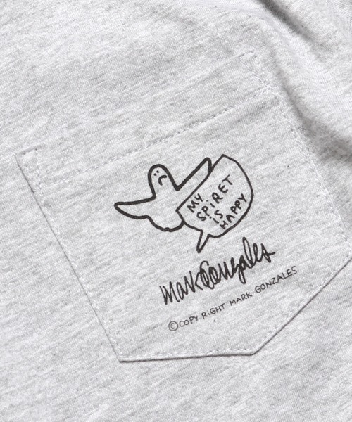 Mark Gonzales（マーク・ゴンザレス）の「MARK GONZALES/マークゴンザレス ポケットプリントTシャツ（Tシャツ/カットソー・キッズ・グレー/オフホワイト・L(150-160)/M(130-140)）」の4枚目の写真