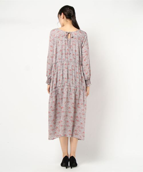 Cheek（チーク）の「マーガレット柄シャーリングワンピース（ワンピース・レディース・イエロー/グリーン/サックスブルー・MEDIUM）」の5枚目の写真