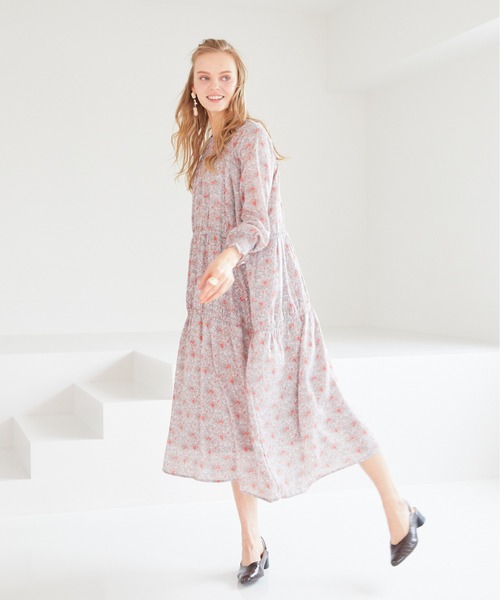 Cheek（チーク）の「マーガレット柄シャーリングワンピース（ワンピース・レディース・イエロー/グリーン/サックスブルー・MEDIUM）」の3枚目の写真