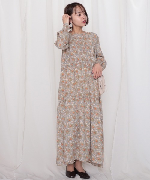 Cheek（チーク）の「マーガレット柄シャーリングワンピース（ワンピース・レディース・イエロー/グリーン/サックスブルー・MEDIUM）」の13枚目の写真