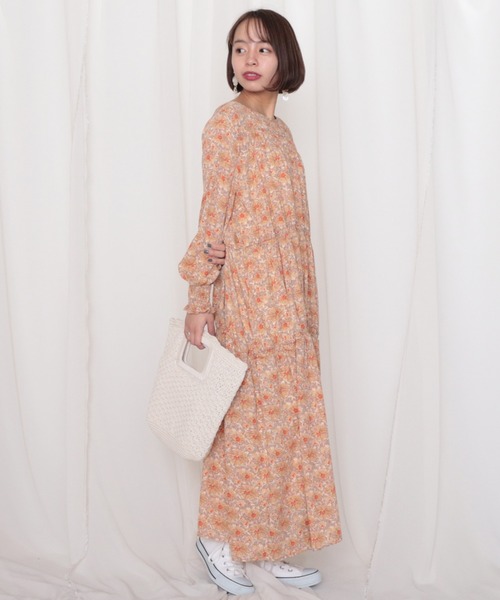 Cheek（チーク）の「マーガレット柄シャーリングワンピース（ワンピース・レディース・イエロー/グリーン/サックスブルー・MEDIUM）」の10枚目の写真