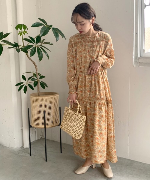 Cheek（チーク）の「マーガレット柄シャーリングワンピース（ワンピース・レディース・イエロー/グリーン/サックスブルー・MEDIUM）」の9枚目の写真