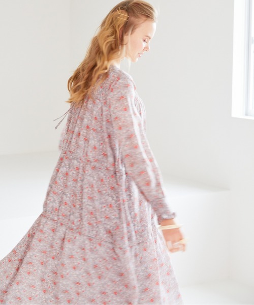 Cheek（チーク）の「マーガレット柄シャーリングワンピース（ワンピース・レディース・イエロー/グリーン/サックスブルー・MEDIUM）」の7枚目の写真