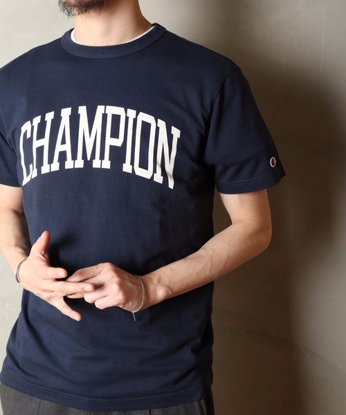 Champion(チャンピオン)の「【CHAMPION/チャンピオン】アーチデザイン ワンポイントブランドロゴ リラクシングシルエット ユニセックスサイジング 半袖Tシャツ C3-R321(Tシャツ/カットソー・メンズ・ネイビー/レッド/ホワイト/杢グレー/ブルー・X-LARGE/MEDIUM/LARGE)」の4枚目の写真