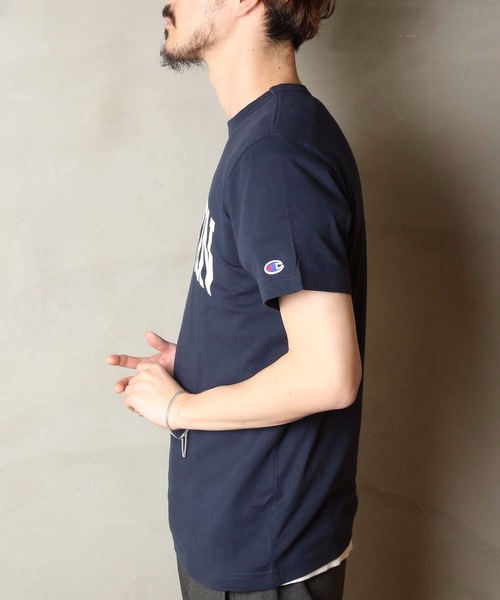 Champion(チャンピオン)の「【CHAMPION/チャンピオン】アーチデザイン ワンポイントブランドロゴ リラクシングシルエット ユニセックスサイジング 半袖Tシャツ C3-R321(Tシャツ/カットソー・メンズ・ネイビー/レッド/ホワイト/杢グレー/ブルー・X-LARGE/MEDIUM/LARGE)」の14枚目の写真