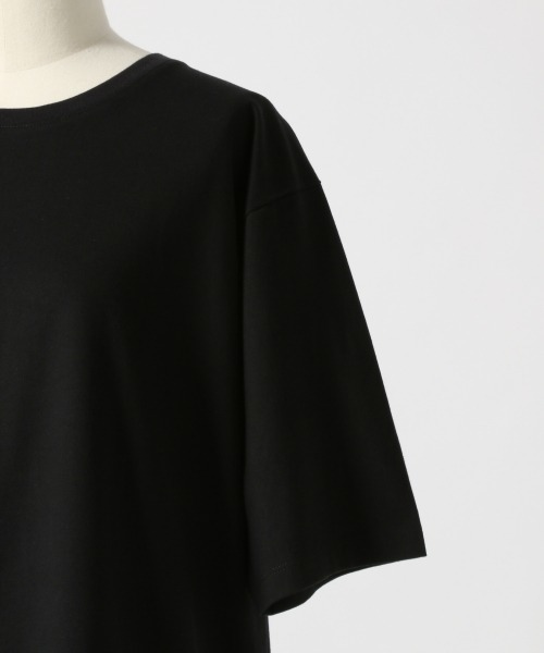 yuw（ユウ）の「【WEB先限定】ヘムロンＴＳＳ　887727（Tシャツ/カットソー・レディース・チャコールグレー/ブラック/ベージュ/オフホワイト・FREE）」の17枚目の写真