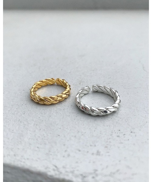mou（モウ）の「シンプルツイストリング（リング・レディース・シルバー/ゴールド・FREE）」の4枚目の写真