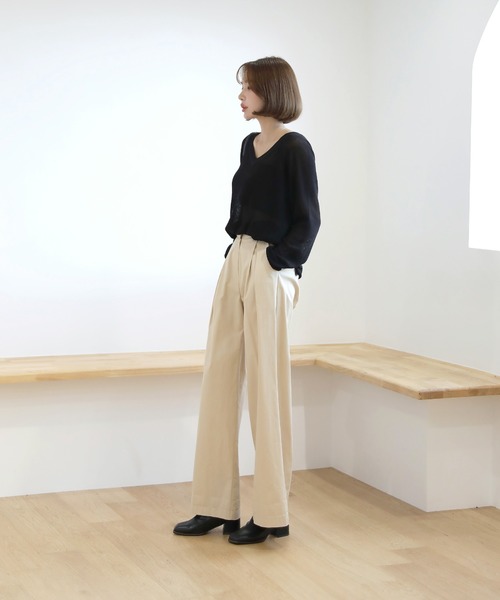 by muni:r（バイ ムニール）の「ストラップ クロスバッグ（ショルダーバッグ・レディース・アイボリー/ブラック・ONE SIZE）」の5枚目の写真