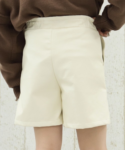 PairPair（ペアペア）の「フェイクレザーショートパンツ（その他パンツ・レディース・ブラック/ブラウン/アイボリー・FREE）」の9枚目の写真