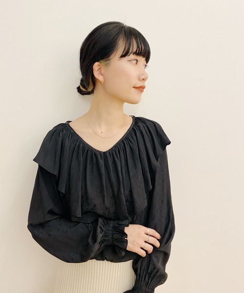 SHENERY（シーナリー）の「ジャガードフリルカラーブラウス（シャツ/ブラウス・レディース・ブラック/オフホワイト・FREE）」の9枚目の写真