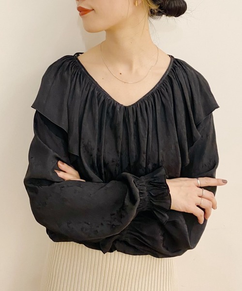 SHENERY（シーナリー）の「ジャガードフリルカラーブラウス（シャツ/ブラウス・レディース・ブラック/オフホワイト・FREE）」の12枚目の写真