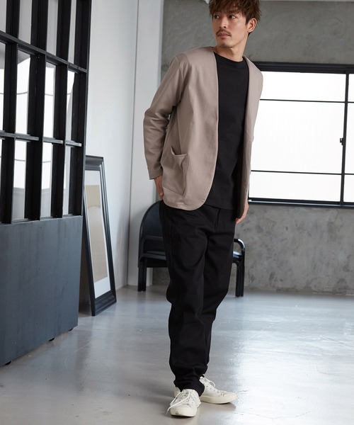 OMNES Another Edition(オムネス アナザーエディション)の「メンズ ストレッチポンチ ノーカラージャケット(ノーカラージャケット・メンズ・ブラック/グレイッシュベージュ/チャコール・MEDIUM/LARGE)」の14枚目の写真