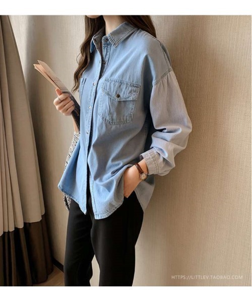 おしゃれスタ(オシャレスタ)の「大人カジュアル 胸フラップポケットゆるシルエットダンガリーシャツ(シャツ/ブラウス・レディース・ライトブルー/ブルー・M/L/S/XL)」の1枚目の写真