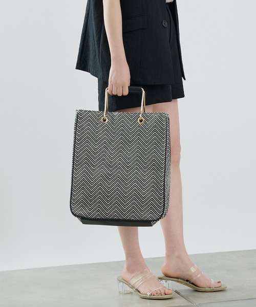 COLONY 2139（コロニートゥーワンスリーナイン）の「雑材トートバッグ/マチ付きA4収納可能トート（トートバッグ・レディース・ブラック/ベージュ・FREE）」の2枚目の写真