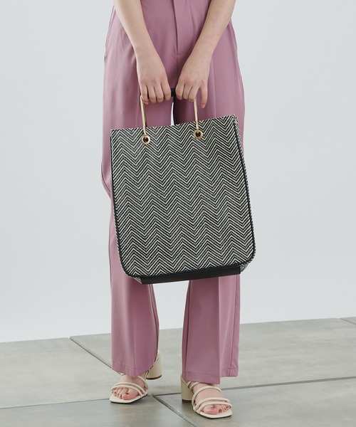 COLONY 2139（コロニートゥーワンスリーナイン）の「雑材トートバッグ/マチ付きA4収納可能トート（トートバッグ・レディース・ブラック/ベージュ・FREE）」の11枚目の写真