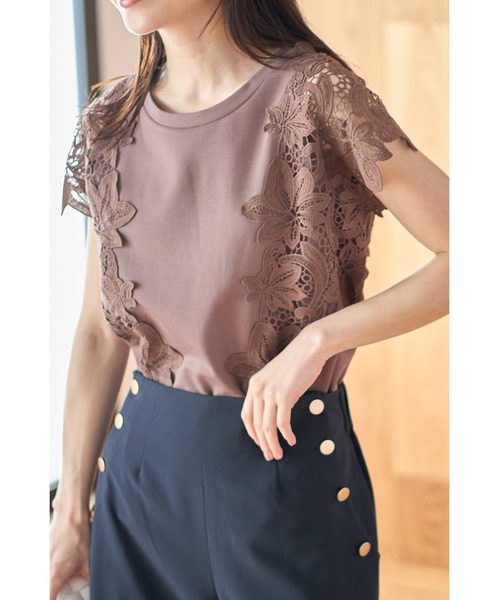 &. NOSTALGIA（アンドドットノスタルジア）の「袖レースカットソー（Tシャツ/カットソー・レディース・ブラック/オフホワイト/ミント/グレイッシュベージュ/ラベンダー/チャコールグレー/モカ/ブルー・FREE）」の4枚目の写真