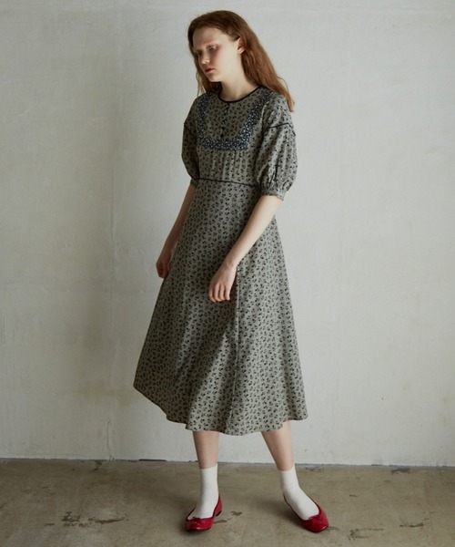 idem（イデム）の「flower × flower onepiece/フラワー×フラワーワンピース（ワンピース・レディース・ブルー/グリーン・FREE）」の4枚目の写真