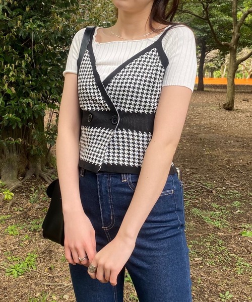 WEGO（ウィゴー）の「WEGO/ダブルボタン千鳥ビスチェ（タンクトップ・レディース・ブラック・FREE）」の5枚目の写真