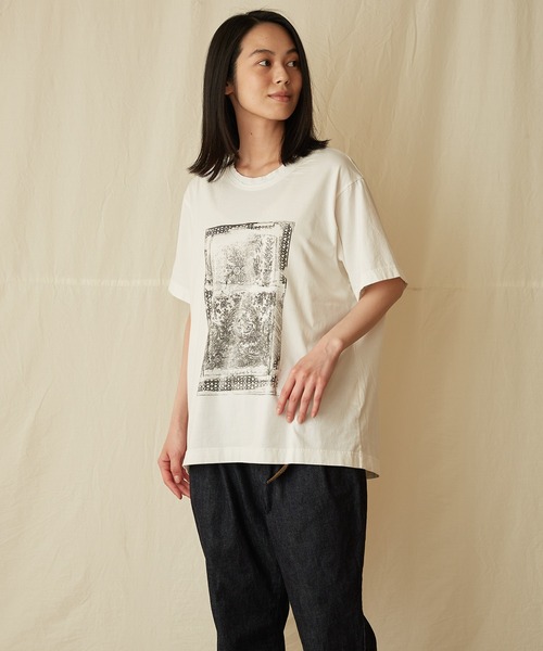IKKUNA（イクナ）の「print T-shirt ii（Tシャツ/カットソー・レディース・ホワイト/ブラウン系その他2/ブラウン系その他・1）」の13枚目の写真