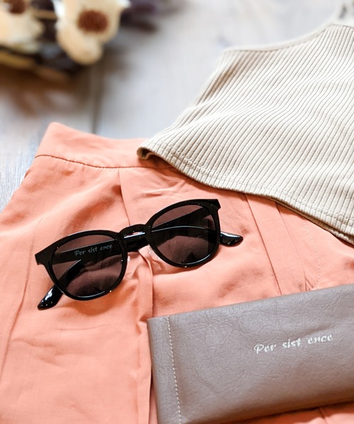 Per sist ence(パーシエンス)の「Per sist ence/パーシエンス グロスウェリントンサングラス (ケース・眼鏡クリーナー付)(サングラス・レディース・A/B/C/D/E/F/G・FREE)」の3枚目の写真