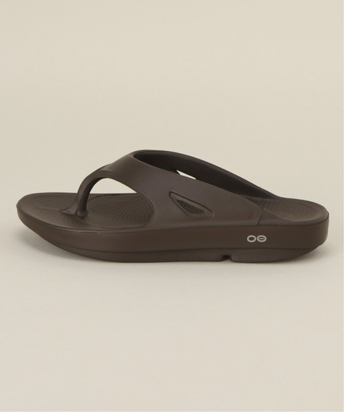 OOFOS(ウーフォス)の「【OOFOS / ウーフォス】O Original(サンダル・メンズ・ブラウン/ブラック/ベージュ・90/80/70)」の14枚目の写真