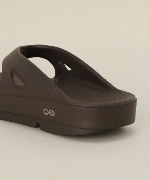 OOFOS(ウーフォス)の「【OOFOS / ウーフォス】O Original(サンダル・メンズ・ブラウン/ブラック/ベージュ・90/80/70)」の4枚目の写真