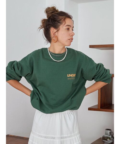 Ungrid（アングリッド）の「【10周年限定】Ungridロゴルーズスウェット(トレーナー)（スウェット・レディース・オフホワイト/レッド/グリーン/ネイビー・FREE）」の9枚目の写真