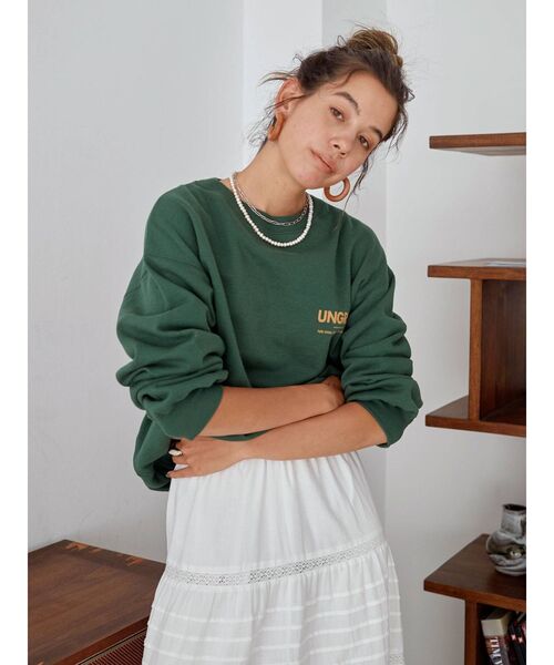 Ungrid（アングリッド）の「【10周年限定】Ungridロゴルーズスウェット(トレーナー)（スウェット・レディース・オフホワイト/レッド/グリーン/ネイビー・FREE）」の14枚目の写真