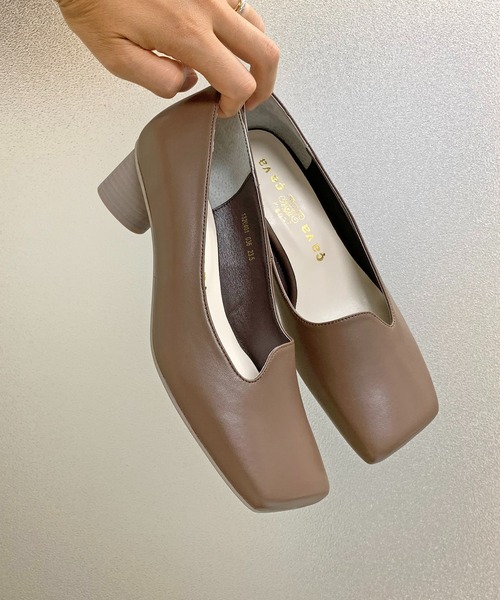 cava cava(サヴァサヴァ)の「オブリークスクエアトゥパンプス -1320401(パンプス・レディース・ブラック/ブラウン/ベージュ・24.5cm/23.5cm/23.0cm/22.5cm/24.0cm)」の2枚目の写真