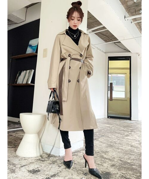 GYDA（ジェイダ）の「【WEB限定】ディープスリットケープトレンチコート（トレンチコート・レディース・ベージュ/ブラウン・FREE）」の9枚目の写真