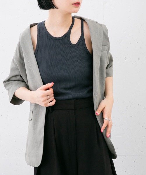 KBF（ケイビーエフ）の「アシメネックタンクトップ（タンクトップ・レディース・オレンジ系その他/アイボリー/チャコールグレー・ONE）」の3枚目の写真