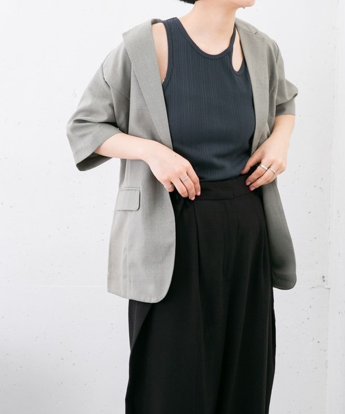 KBF（ケイビーエフ）の「アシメネックタンクトップ（タンクトップ・レディース・オレンジ系その他/アイボリー/チャコールグレー・ONE）」の8枚目の写真