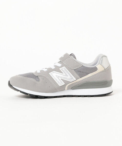 B:MING by BEAMS（ビーミングバイビームス）の「NEW BALANCE / 996 YOUTH（17～24cm）（スニーカー・キッズ・グレー/ネイビー・18/20/19/22/23/24/21/17）」の4枚目の写真
