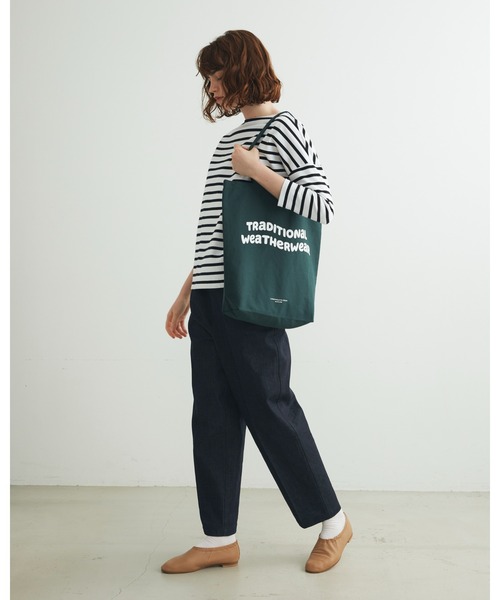 Traditional Weatherwear(トラディショナルウェザーウェア)の「WAVE LOGO GSST TOTE/ウェーブ ロゴ マチ付き トートバッグ(トートバッグ・メンズ・ネイビー×ホワイト/ブラウン系その他/グリーン系その他/ホワイト×ブラック/ボルドー・FREE/F)」の7枚目の写真