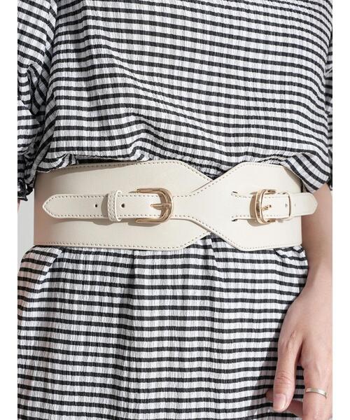 earth music&ecology（アースミュージックアンドエコロジー）の「ダブルバックルワイドベルト ＊（ベルト・レディース・ブラック/アイボリー・FREE）」の3枚目の写真