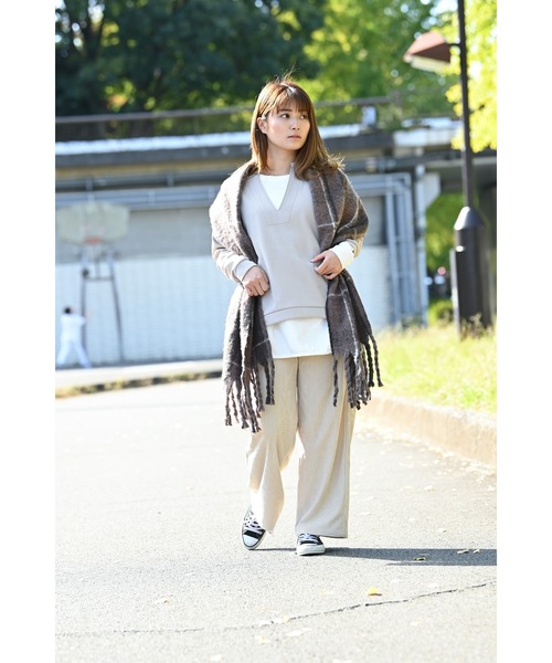 NAVY(ネイビー)の「オーガニックコットン 無地ラウンドヘムロングスリーブTシャツ(Tシャツ/カットソー・レディース・ホワイト/ブラック/ベージュ/パープル/ブラウン/オレンジ・フリー)」の16枚目の写真