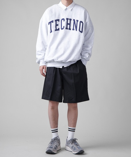 SPINNS(スピンズ)の「【ビッグシルエット】TECHNOカレッジロゴスウェット(スウェット・メンズ・グリーン/ダークブルー/ロイヤルブルー/アッシュグレー/スミクロ/ダークグリーン・ONESIZE)」の22枚目の写真