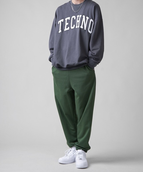 SPINNS(スピンズ)の「【ビッグシルエット】TECHNOカレッジロゴスウェット(スウェット・メンズ・グリーン/ダークブルー/ロイヤルブルー/アッシュグレー/スミクロ/ダークグリーン・ONESIZE)」の19枚目の写真