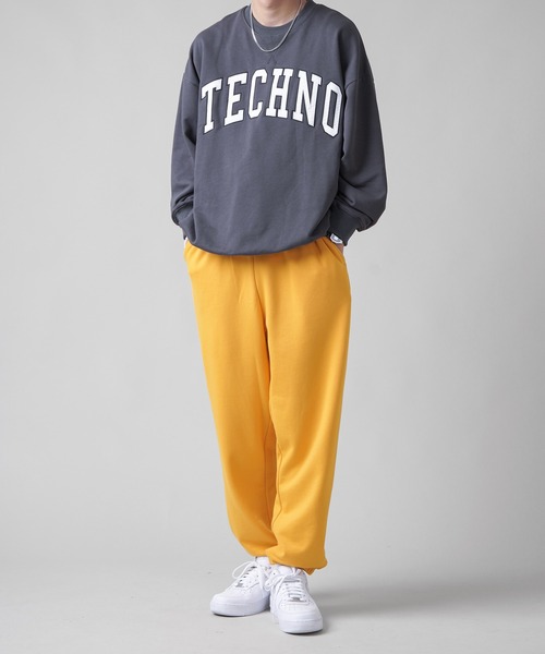 SPINNS(スピンズ)の「【ビッグシルエット】TECHNOカレッジロゴスウェット(スウェット・メンズ・グリーン/ダークブルー/ロイヤルブルー/アッシュグレー/スミクロ/ダークグリーン・ONESIZE)」の20枚目の写真