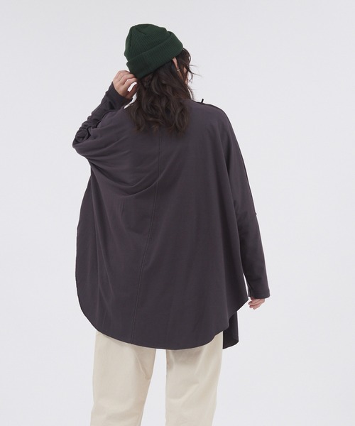 CONVERSE（コンバース）の「【ZOZOTOWN限定】CONVERSE/コンバース 裏毛リバーシブルビッグポンチョロングTシャツ（Tシャツ/カットソー・レディース・スミクロ/グレー/レッド・FREE）」の14枚目の写真
