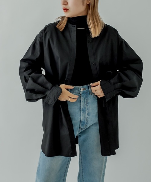 mystic(ミスティック)の「バンドカラー袖タックデザインシャツ(シャツ/ブラウス・レディース・ブラック/ベージュ/オフホワイト・FREE)」の2枚目の写真