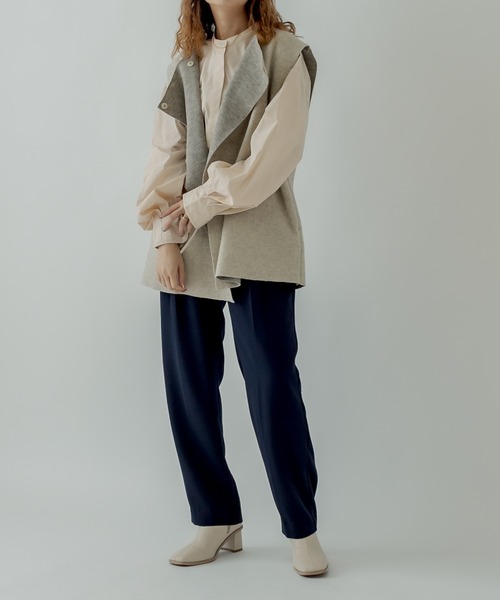 mystic(ミスティック)の「バンドカラー袖タックデザインシャツ(シャツ/ブラウス・レディース・ブラック/ベージュ/オフホワイト・FREE)」の18枚目の写真