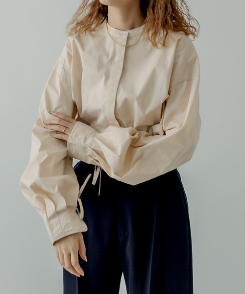 mystic(ミスティック)の「バンドカラー袖タックデザインシャツ(シャツ/ブラウス・レディース・ブラック/ベージュ/オフホワイト・FREE)」の15枚目の写真