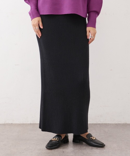 BONbazaar（ボンバザール）の「リブニットバックスリットスカート（スカート・レディース・アイボリー/サンドベージュ/ブロンズ/ブラック・FREE）」の2枚目の写真