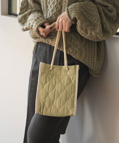 rectangle（レクタングル）の「キルティングショルダーバック（ショルダーバッグ・レディース・ブラック/カーキ/アイボリー/ベージュ・FREE）」の3枚目の写真