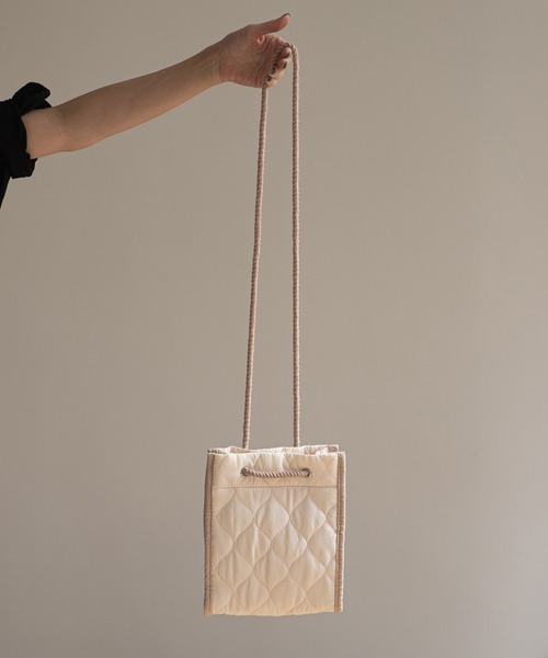 rectangle（レクタングル）の「キルティングショルダーバック（ショルダーバッグ・レディース・ブラック/カーキ/アイボリー/ベージュ・FREE）」の12枚目の写真